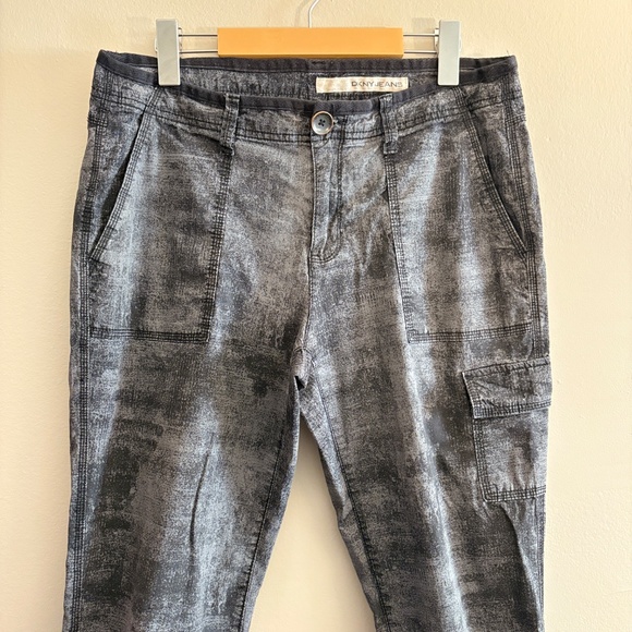 DKNY Stone Wash Charcoal Cotton Cargo Capris - Picture 5 of 14